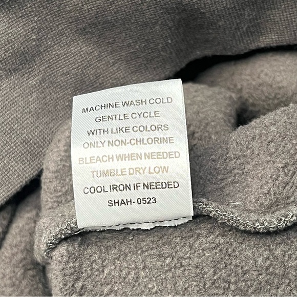 Ed Hardy Charcoal Grey Hoodie with an "Exploding Skull" Graphic - Picture 10 of 11